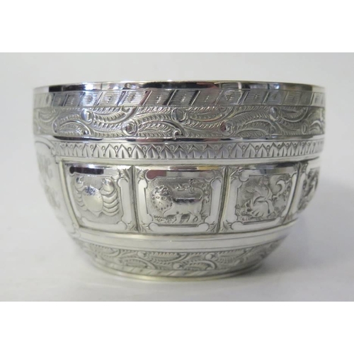 68 - A Victorian Silver Sugar Bowl decorated with signs of the Zodiac, London 1875, Fenton Bros. 156g

**... 