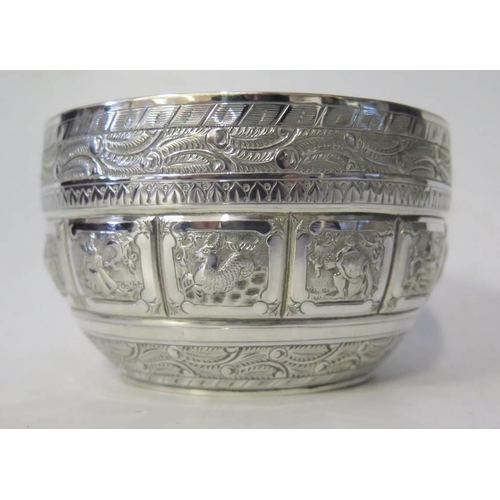 68 - A Victorian Silver Sugar Bowl decorated with signs of the Zodiac, London 1875, Fenton Bros. 156g

**... 