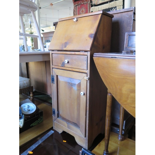 700 - A Small Pine Bureau