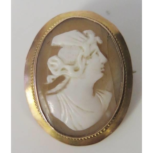 84 - A Small 9ct Gold Mounted Shell Cameo