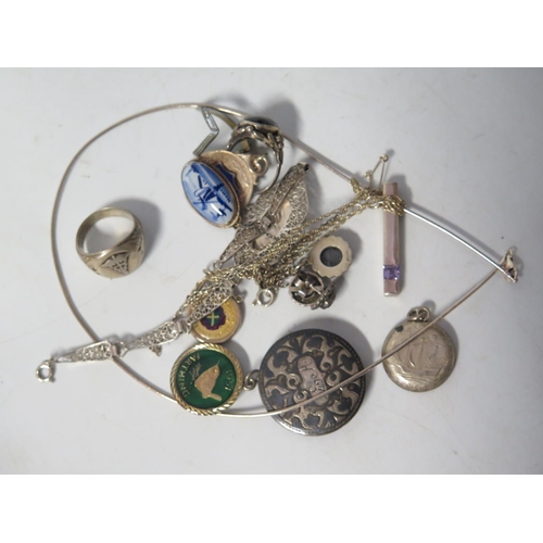 85a - A Selection of Silver Jewellery including Niello brooch