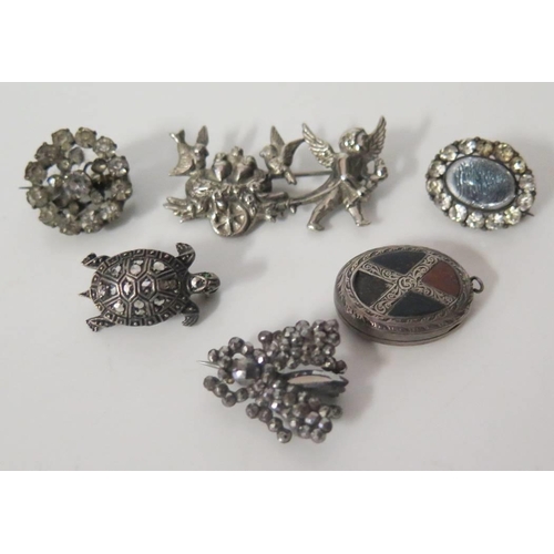 92 - A 19th Century Cut Steel Fly Brooch, silver and other jewellery

****PHONE BID******