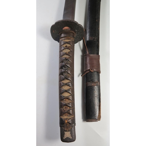 286 - A Japanese Katana Sword with iron tsuba, blade 70cm, tang unsigned, 18th/19th century