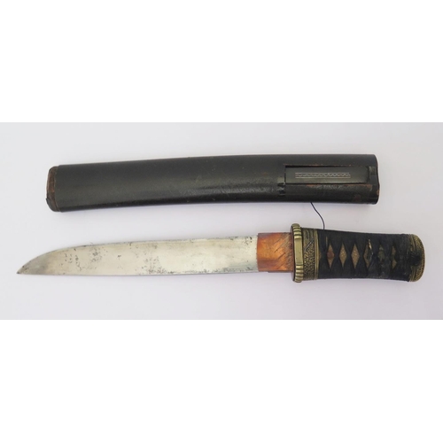 288 - A Japanese Tanto Dagger with bronze alloy tsuba and unsigned tang, 20cm blade