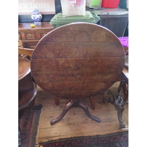 479 - A Georgian Oak Tilt Top Occasional Table