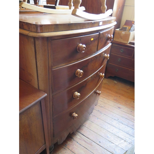 641 - A Victorian Mahogany Bow Fronted Chest of Drawers