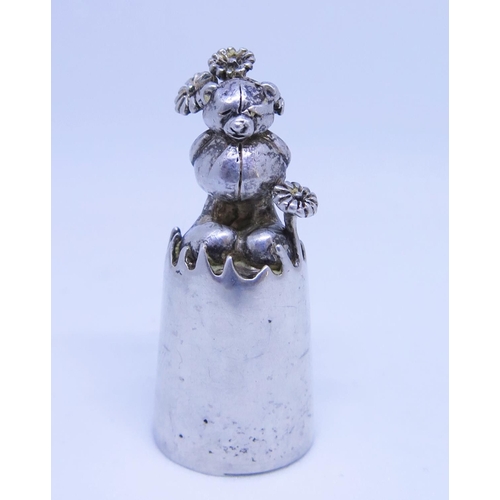 76 - A Novelty Silver Bear Top Thimble