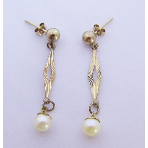 79 - A Pair of 9ct Gold and Pearl Pendant Earrings, 1.9g