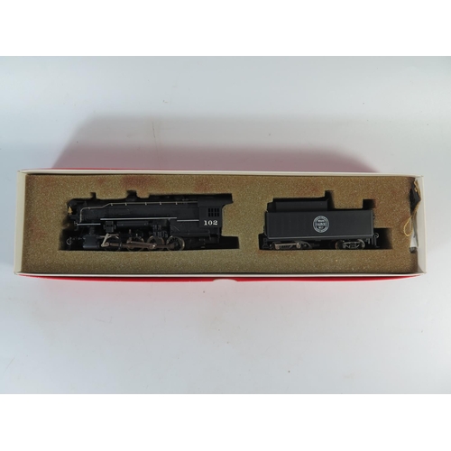 104 - An HO Gauge Rivarossi 1271 0-8-0 'Indiana Harbour Belt 102', boxed and appears excellent