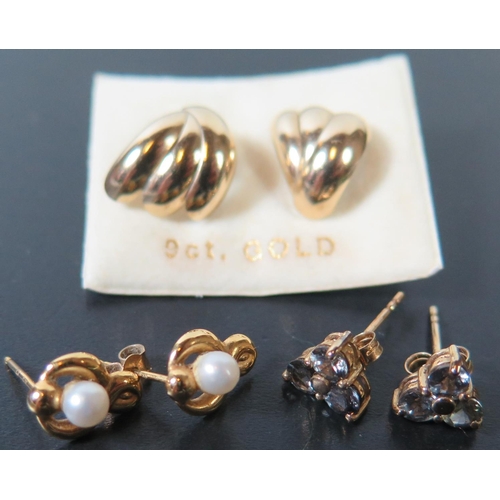 647 - Three Pairs of 9ct Gold Stud Earrings, 2.6g