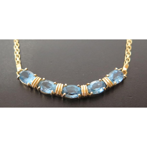 686 - A Modern 14K Gold and Blue Topaz necklace, 6g, clasp damaged