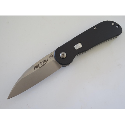 179 - An Eikhorn  PULL 'N ROLL Smoothlock Folding Knife