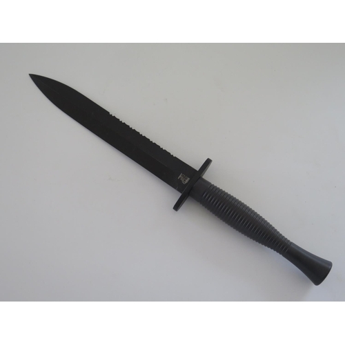 30 - An Eikhorn U.S. M8A1 Dagger