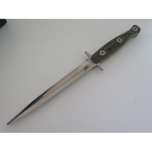 327 - A Scorpion Knives Besh Wedge Dagger