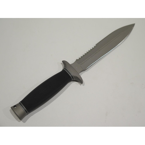 342 - A SOG D26B Daggert-2 Beadblasted Knife