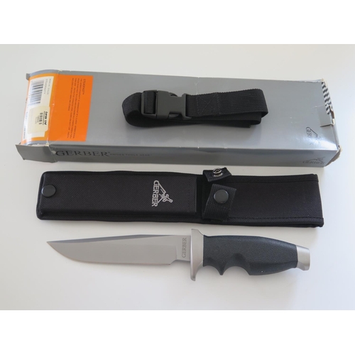 45 - A Gerber Steadfast Clip Point Fine Edge Knife G1120