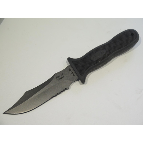 60 - A Junglee Special Forces AUS-8A Knife