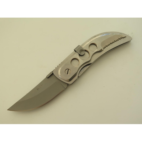 74 - A Columbia River Serengeti Hunter 6674 Knife