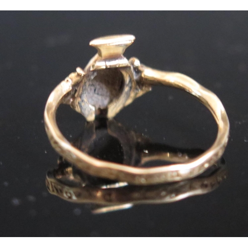 613 - A Georgian Gold Urn Shaped Ring, naming around shank 'ELIZABETH MARIA BUTLER ???? MAY 1775???', area... 