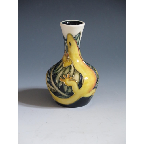 78 - A Modern Moorcroft Yellow Salamander Pattern Trial Piece Vase, base marked 26.1.99, 10.5cm