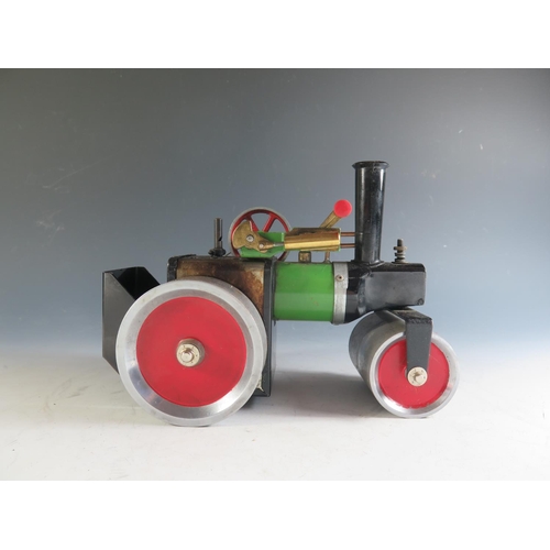 164 - A Mamod SR1A Steam Road Roller, Live Steam Engine (Untested)