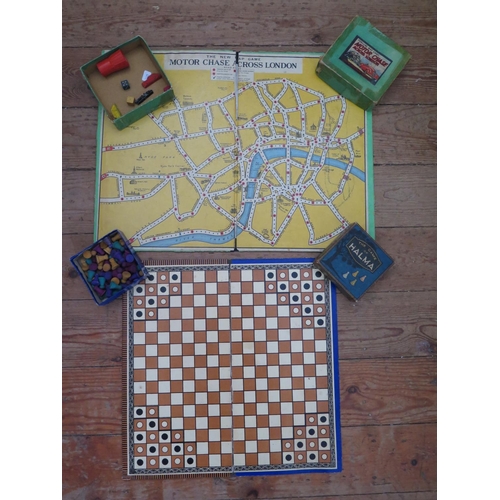 205 - A 1930's Thrilling Map Board Game, Motor Chase Across London and 