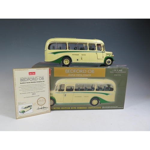 217 - A Sun Star 1:24 Scale No. 5002 1947 Bedford OB Duple Vista - EDL 637 Southern Vectis Omnibus Company... 