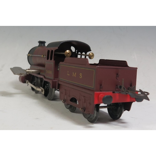 261 - A Hornby O Gauge Clockwork Type 501 Locomotive & Tender in Maroon 