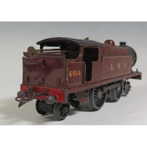 264 - A Hornby O Gauge Clockwork No. 2 Special Locomotive  in Maroon 