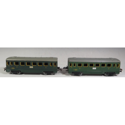 267 - A Pair of Tinplate Hornby O Gauge SNCF 