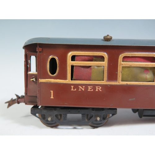 268 - A Hornby O Gauge Tinplate First Class Passenger Coach 