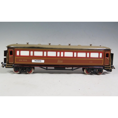 273 - A Paya Electric O Gauge Tinplate Passenger Carriage, Madrid, Bilbao 