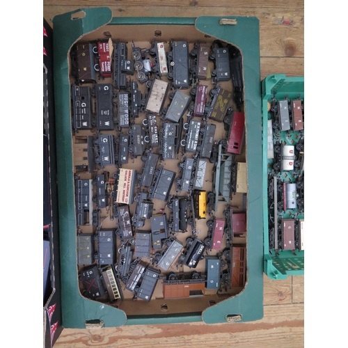 285 - Four Trays of OO Gauge Rolling Stock including Hornby, Triang, Wrenn, Ratio, Dapol etc.