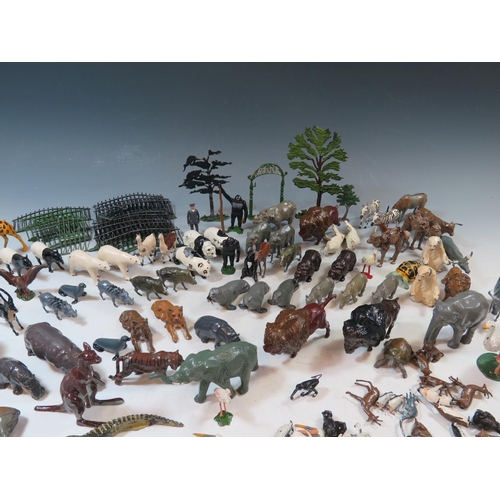 315 - A Britains Lead Zoo (130 Pieces Approximately)