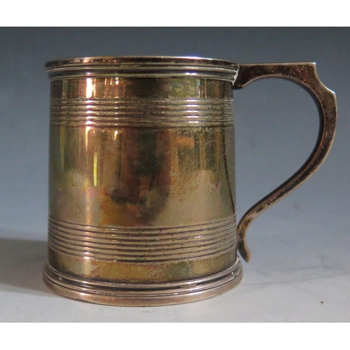 330 - A Georgian Silver Christening Mug, marks rubbed, 111g, 6.7cm high