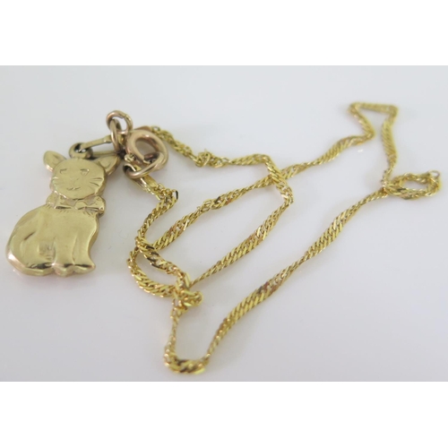 462 - A 9ct Gold Anklet with 'Lucky Cat' Charm, 1.9g