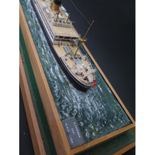58 - TURBO S.S. CORINTHIC Shaw Savill & Albion built by Harland & Wolff _ 1:383 Ship's Model built by R. ... 