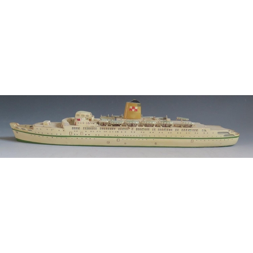 61 - EMPRESS OF ENGLAND built by Vickers Armstrong 1957 _ Ship's model, 55cm