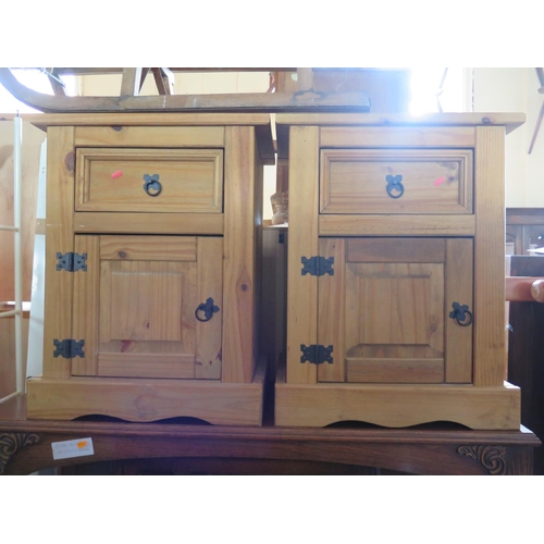 1055 - A Pair of Pine Bedside Chests