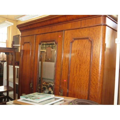 1061 - A Victorian Mahogany Wardrobe