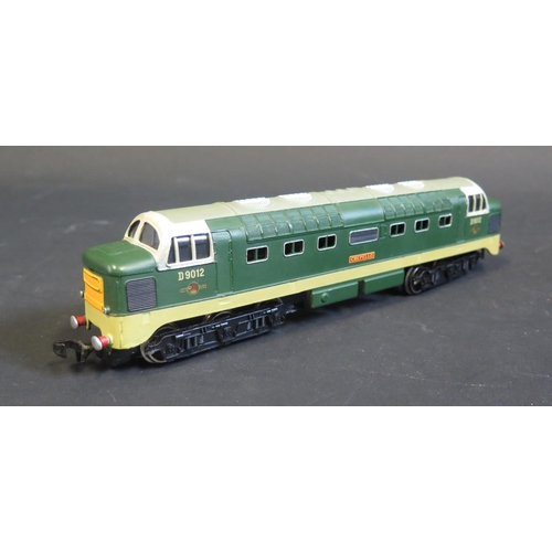 256 - A Hornby Dublo OO Gauge Deltic Type Class 55 Diesel Locomotive 