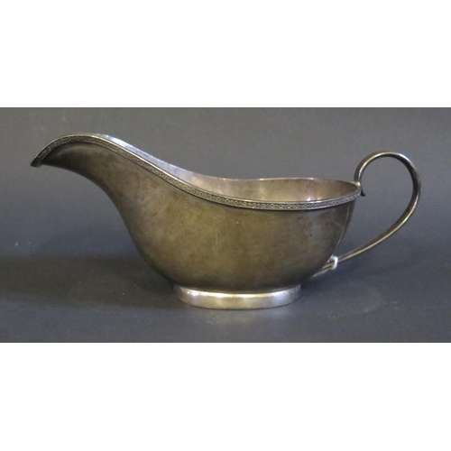 55 - A Large George V Silver Sauce Boat, Sheffield 1932, Joseph Rodgers & Sons, 199g, 20cm handle to lip