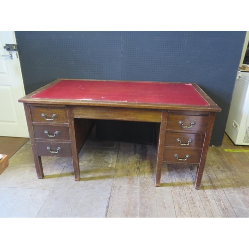 1085 - A Large Oak Desk, 152(w)x83.5(d)x77.5(h)cm