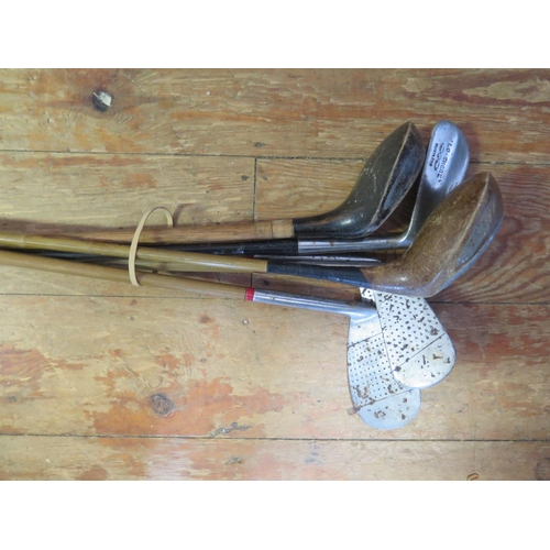 1098 - A Selection of Old Golf Clubs