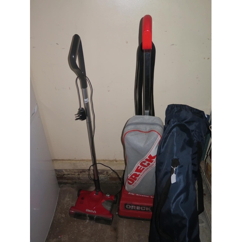 1594 - A Gtech Cordless Carpet Sweeper