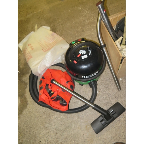 1603 - HARRY Numatic Vacuum