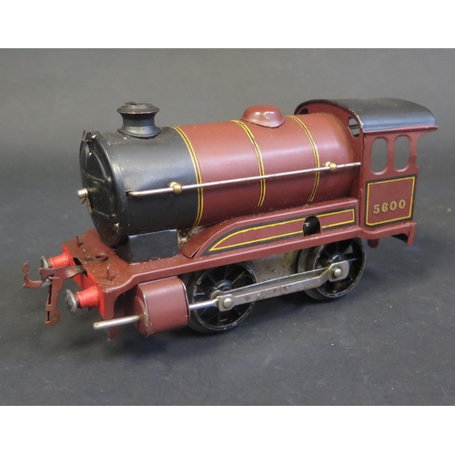 329 - A Hornby O Gauge Clockwork No. 501 Locomotive '5600' in excellent condition.