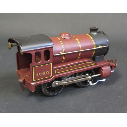 329 - A Hornby O Gauge Clockwork No. 501 Locomotive '5600' in excellent condition.