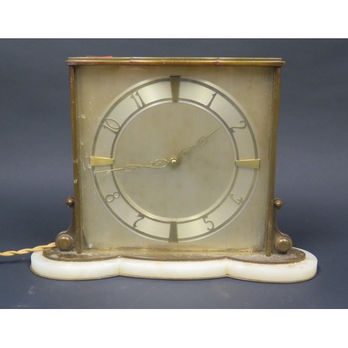 524 - A SMITHS Electric Mantle Clock, 22cm high