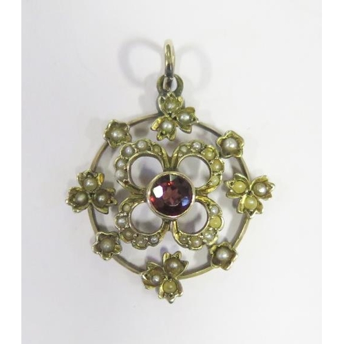 886 - A 9ct Gold, Garnet and Pearl Pendant, 31mm drop, 2.4g